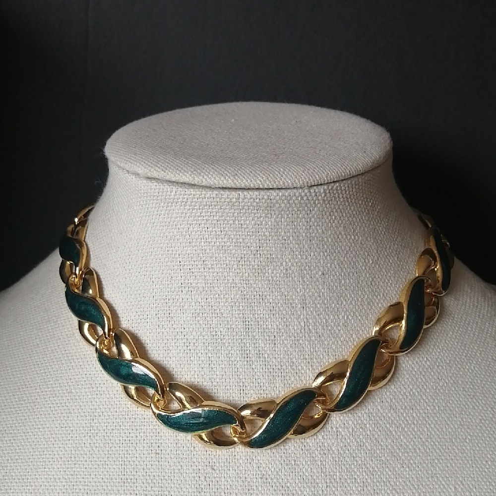 Vintage Green Enamel Goldtone Infinity Links Necklace